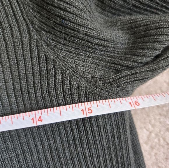 LUISA SPAGNOLI pink/ brownish black plaid 100% virgin wool sweater. Size small - Picture 9 of 10